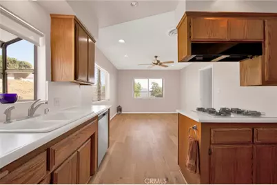 7217 Lonzo, Tujunga, CA 91042 - Photo 9