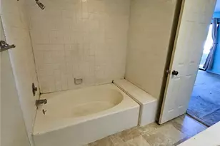365 W Alameda, Burbank, CA 91506 - Photo 17