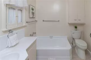 432 N Beachwood Dr, Burbank, CA 91506 - Photo 23