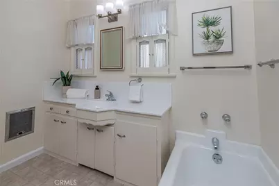 432 N Beachwood Drive, Burbank, CA 91506 - Photo 21