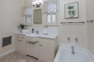 432 N Beachwood Dr, Burbank, CA 91506 - Photo 21