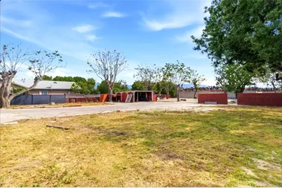 261 S Muscott, San Bernardino, CA 92410 - Photo 25