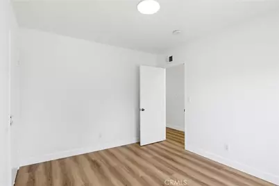 11251 Dronfield, Pacoima, CA 91331 - Photo 17