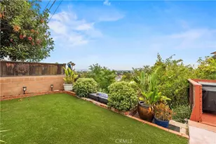 8407 Broadacre Dr, Los Angeles, CA 91352 - Photo 31