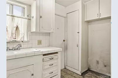 1218 N Hollywood Way, Burbank, CA 91505 - Photo 19