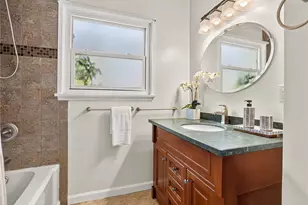 524 S Bel Aire Dr, Burbank, CA 91501 - Photo 23