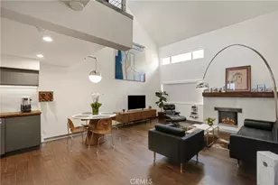10926 Bluffside Dr, Studio City, CA 91604 - Photo 3