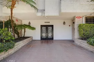 10926 Bluffside Dr, Studio City, CA 91604 - Photo 25