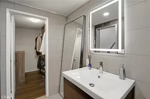 10926 Bluffside Dr, Studio City, CA 91604 - Photo 15