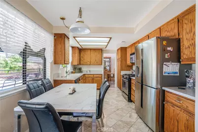 2102 Redrock Ct, Palmdale, CA 93551 - Photo 11