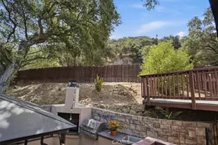 9704 Marcus Ln, Tujunga, CA 91042 - Photo 17