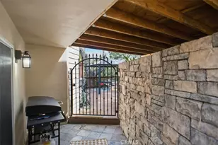 9704 Marcus Ln, Tujunga, CA 91042 - Photo 7