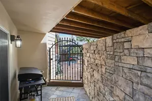 9704 Marcus Ln, Tujunga, CA 91042 - Photo 7