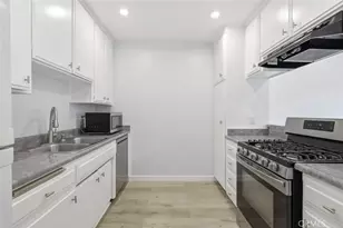 6245 Woodman Ave, Los Angeles, CA 91401 - Photo 11
