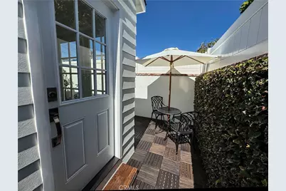 220 S Reese Place, Burbank, CA 91506 - Photo 47