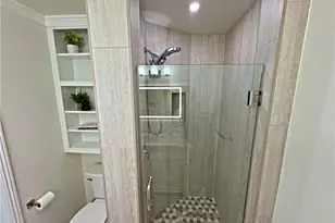220 S Reese Pl, Burbank, CA 91506 - Photo 23