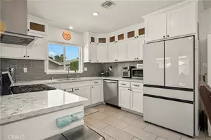 7032 Fallbrook, Los Angeles, CA 91307 - Photo 11