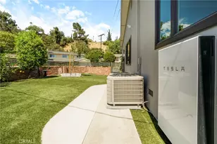7982 Sangamon Ave, Los Angeles, CA 91352 - Photo 39