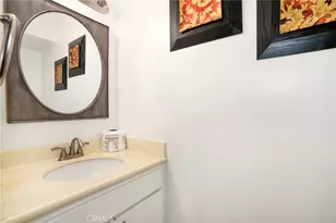 8016 Via Verona, Burbank, CA 91504 - Photo 19