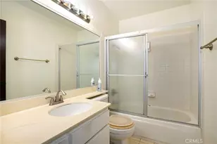 8016 Via Verona, Burbank, CA 91504 - Photo 25