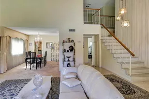 3107 Mesa Verde Dr, Burbank, CA 91504 - Photo 9