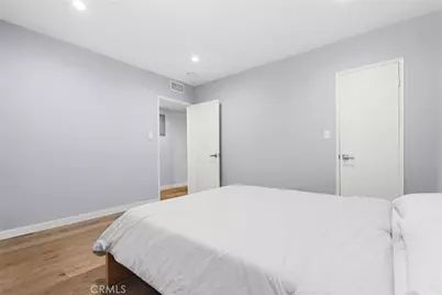 1045 N Kings #107, West Hollywood, CA 90069 - Photo 17