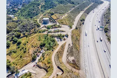 10200 Willow Springs Lane, Sunland, CA 91040 - Photo 3