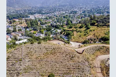 10200 Willow Springs Lane, Sunland, CA 91040 - Photo 7