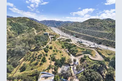 10200 Willow Springs Lane, Sunland, CA 91040 - Photo 5