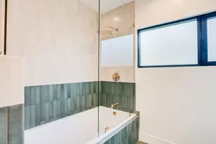 11911 Hartsook, Valley Village, CA 91607 - Photo 33
