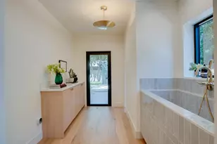 11911 Hartsook, Valley Village, CA 91607 - Photo 29
