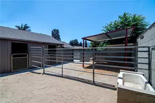 347 W Spazier Ave, Burbank, CA 91506 - Photo 35