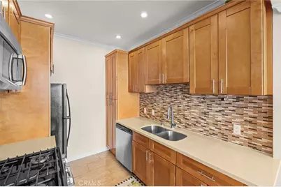 528 E. San Jose Ave #110, Burbank, CA 91501 - Photo 17