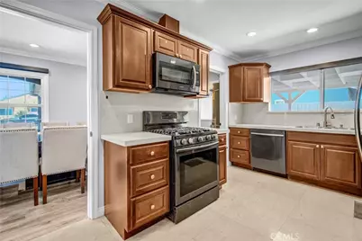 8139 Jellico Avenue, Northridge, CA 91325 - Photo 5