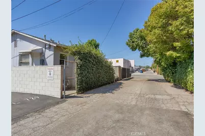 1817 W Burbank Boulevard, Burbank, CA 91506 - Photo 37