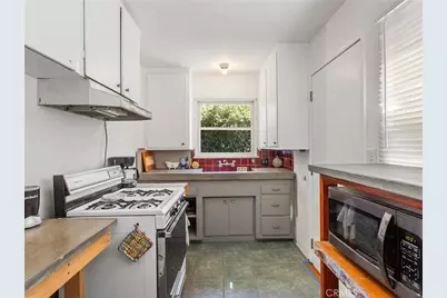 1817 W Burbank Boulevard, Burbank, CA 91506 - Photo 21