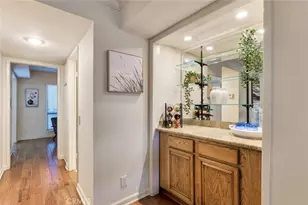 1008 W Riverside Dr, Burbank, CA 91506 - Photo 13