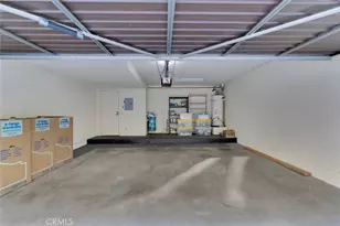 1008 W Riverside Dr, Burbank, CA 91506 - Photo 31