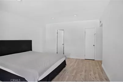 9541 Via Salerno, Burbank, CA 91504 - Photo 41