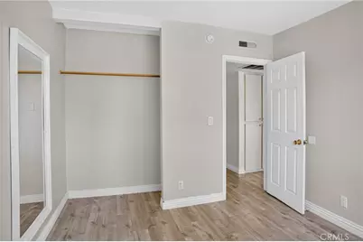 9541 Via Salerno, Burbank, CA 91504 - Photo 29