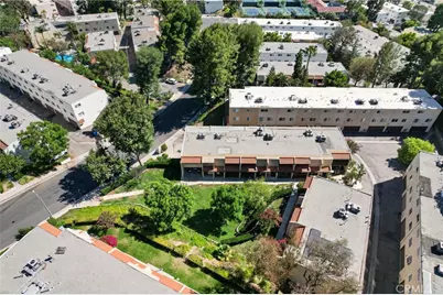 9541 Via Salerno, Burbank, CA 91504 - Photo 3