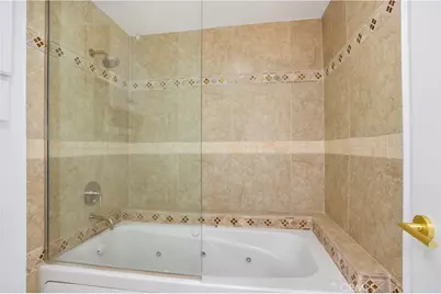 17255 Palisades Circle, Pacific Palisades, CA 90272 - Photo 27
