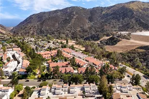 17255 Palisades Cir, Pacific Palisades, CA 90272 - Photo 47