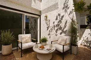 17255 Palisades Cir, Pacific Palisades, CA 90272 - Photo 29