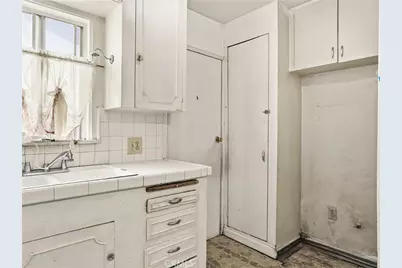 1218 N Hollywood Way, Burbank, CA 91505 - Photo 19