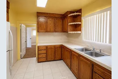 537 W 49th Place, Los Angeles, CA 90037 - Photo 7