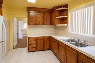 537 W 49th Pl, Los Angeles, CA 90037 - Photo 7