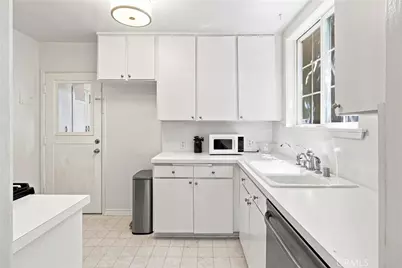 15034 Dickens Street #4, Sherman Oaks, CA 91403 - Photo 9