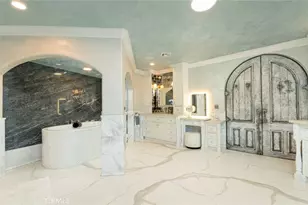 330 Kempton Rd, Glendale, CA 91202 - Photo 31