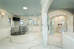 330 Kempton Rd, Glendale, CA 91202 - Photo 29